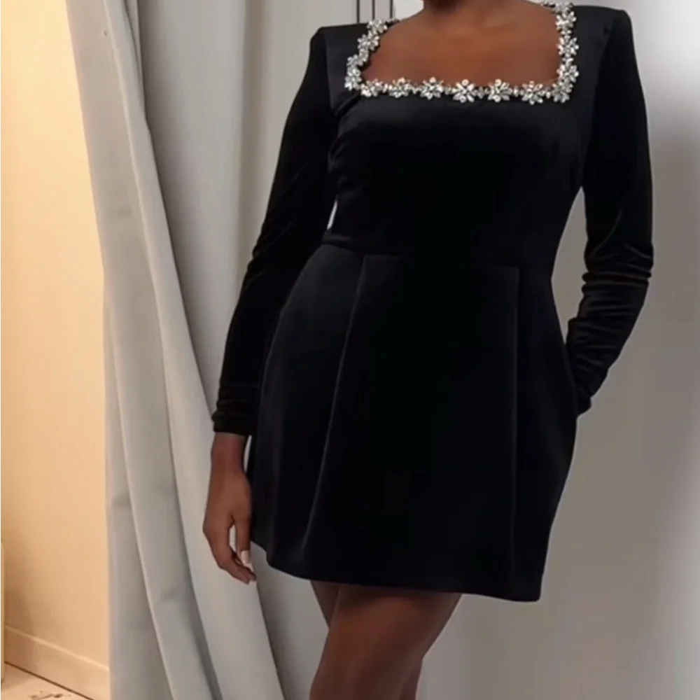 Viral embellished elegant square neck black dress - Picture 11 of 15